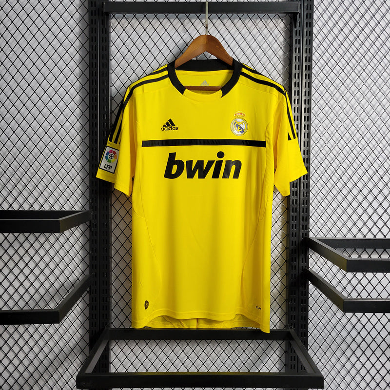 Real Madrid 11/12 Yellow Goalkeeper Shirt