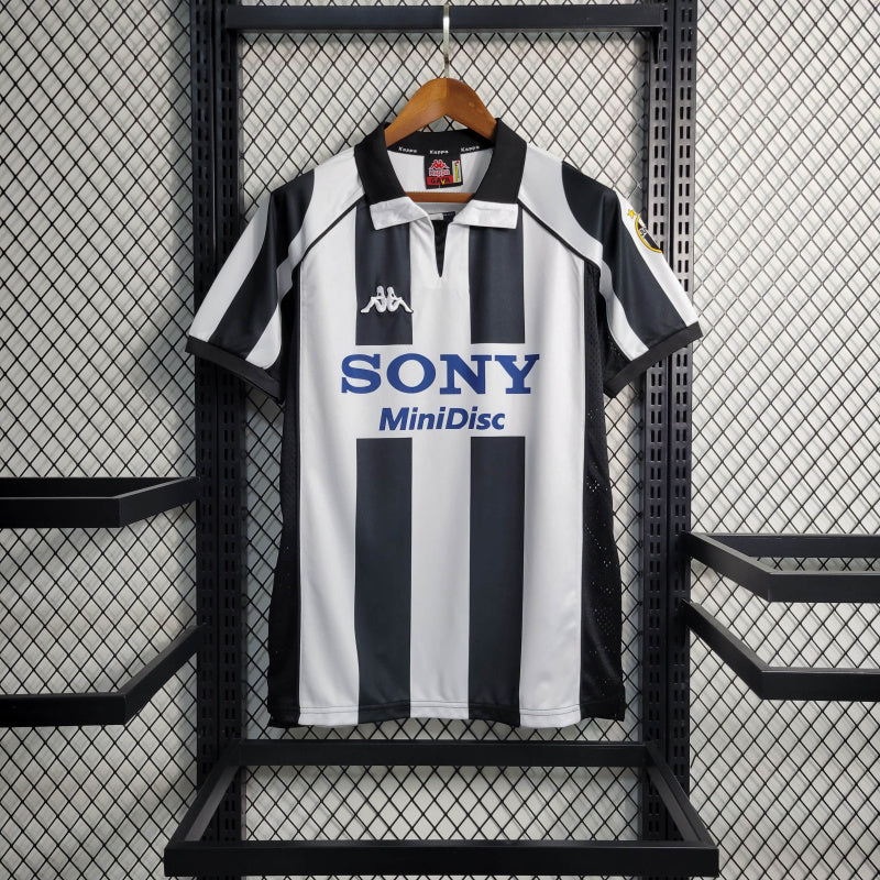 Juventus classic jersey on sale