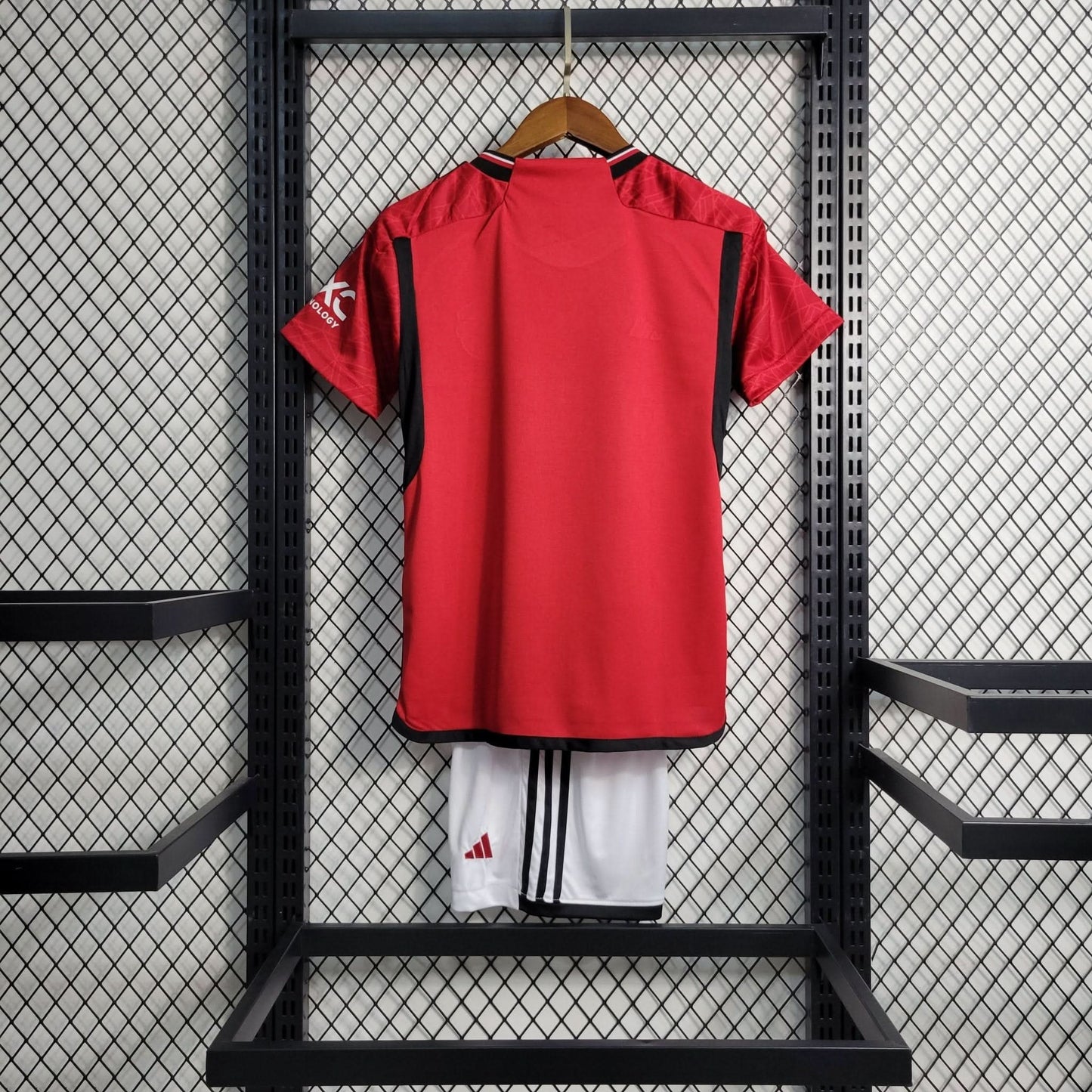 Manchester United 23/24 Home Kids Set - TheFutbolistaCloset