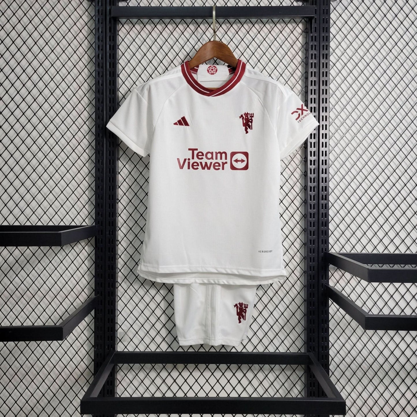 Manchester United 23/24 Third Kids Set - TheFutbolistaCloset
