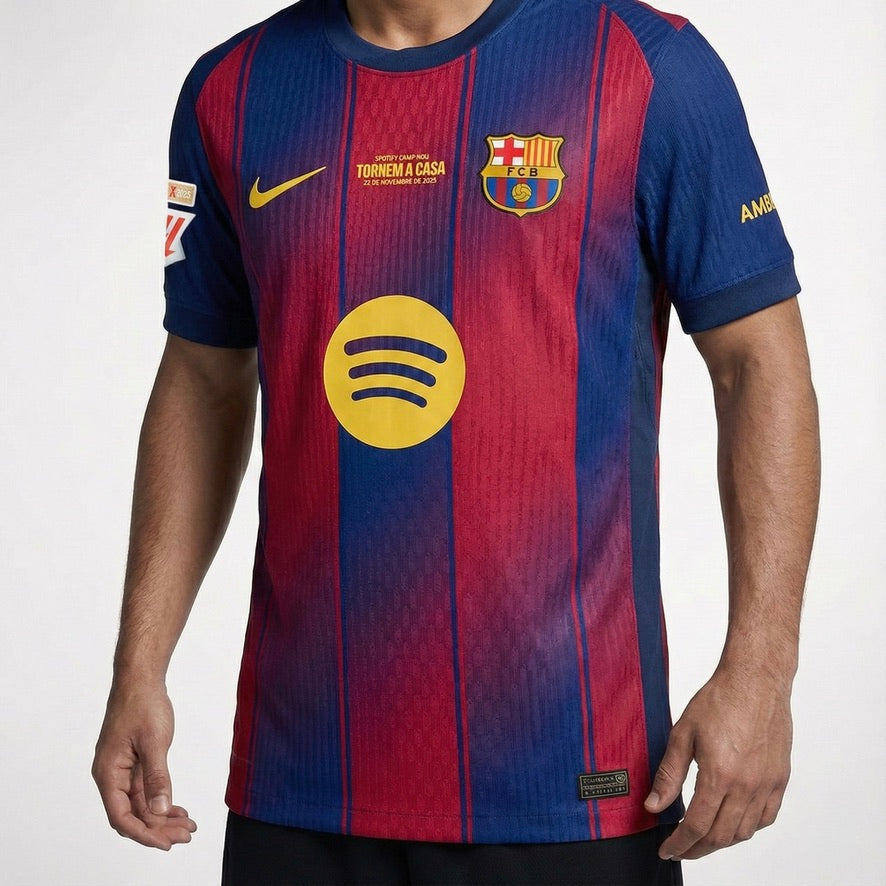 חולצת משחק רשמית ברצלונה בית ״חוזרים הביתה״ 25/26