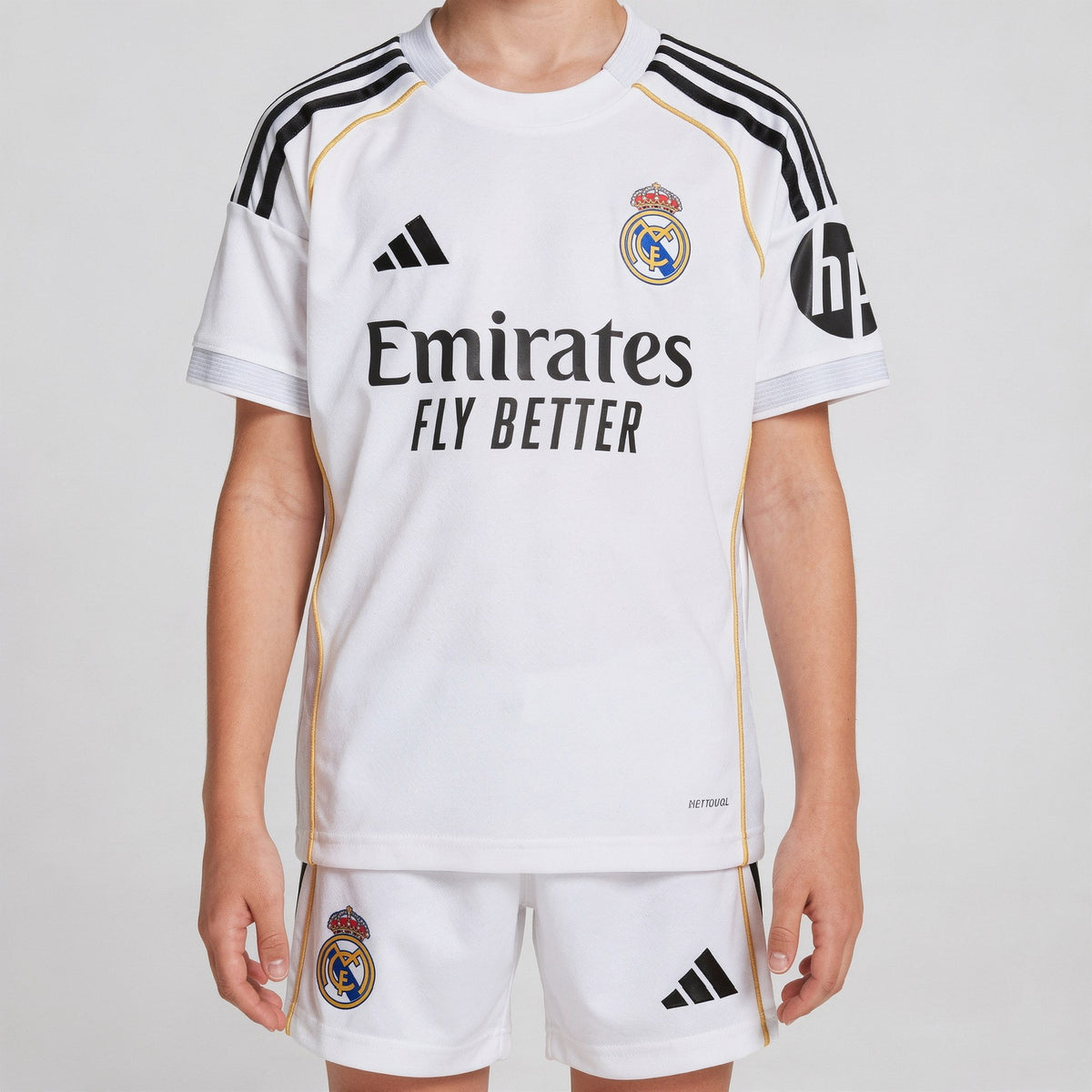 סט ילדים רשמי ריאל מדריד בית 25/26