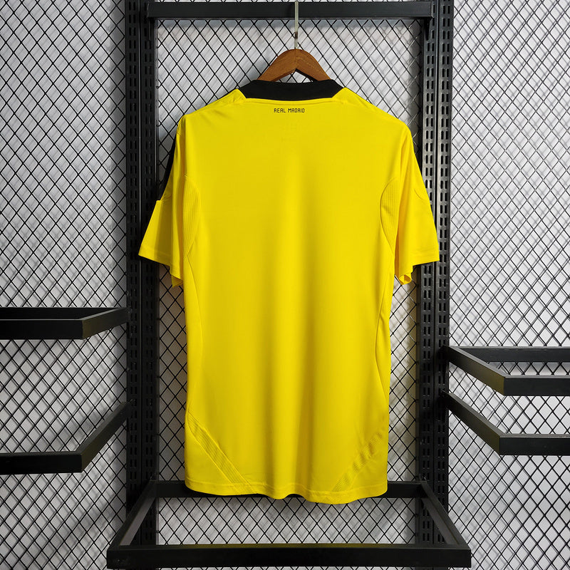 Real Madrid 11/12 Yellow Goalkeeper Shirt
