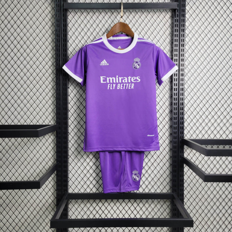 Real Madrid 16/17 Away Kids Set