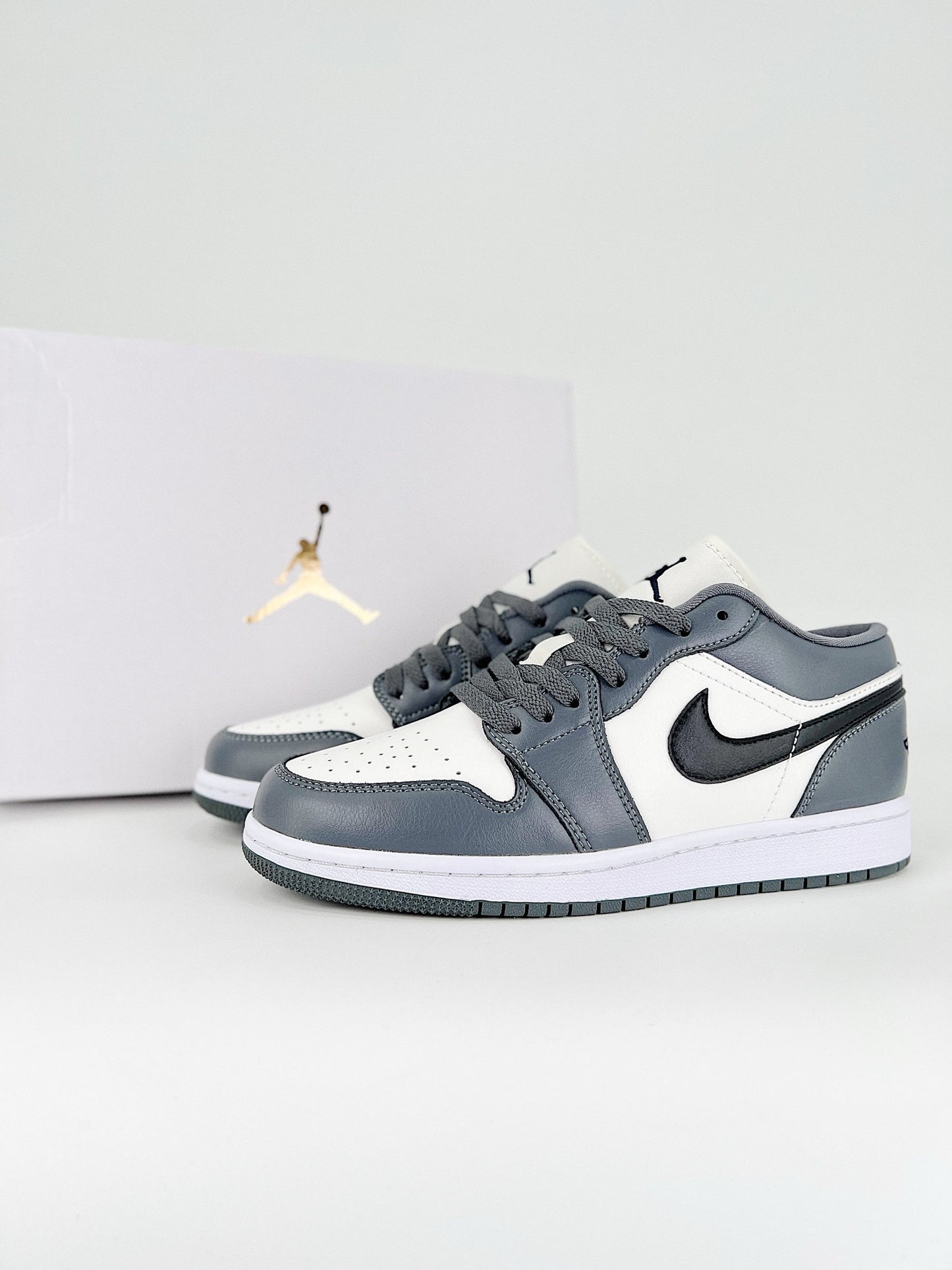 Air Jordan 1 Low Dark Gray