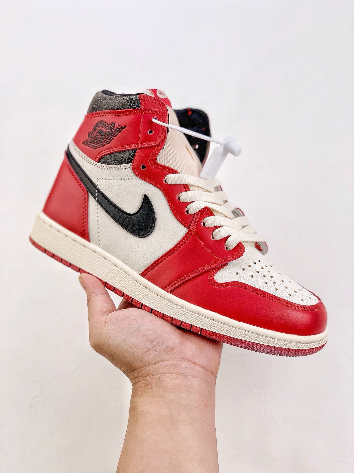 Jordan 1 Retro High OG Chicago Lost and Found