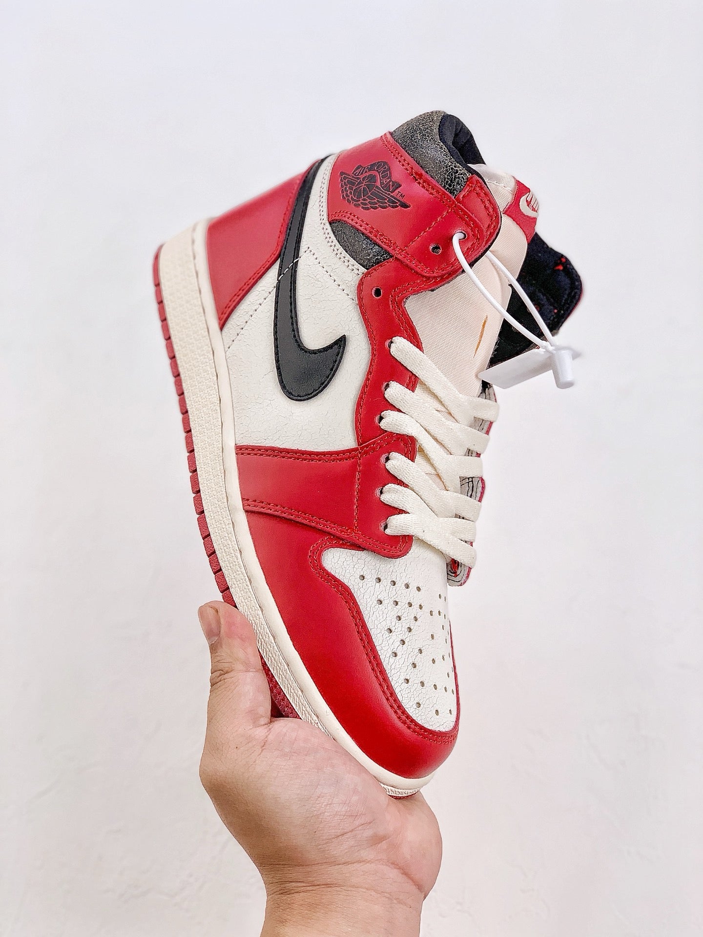 Jordan 1 Retro High OG Chicago Lost and Found