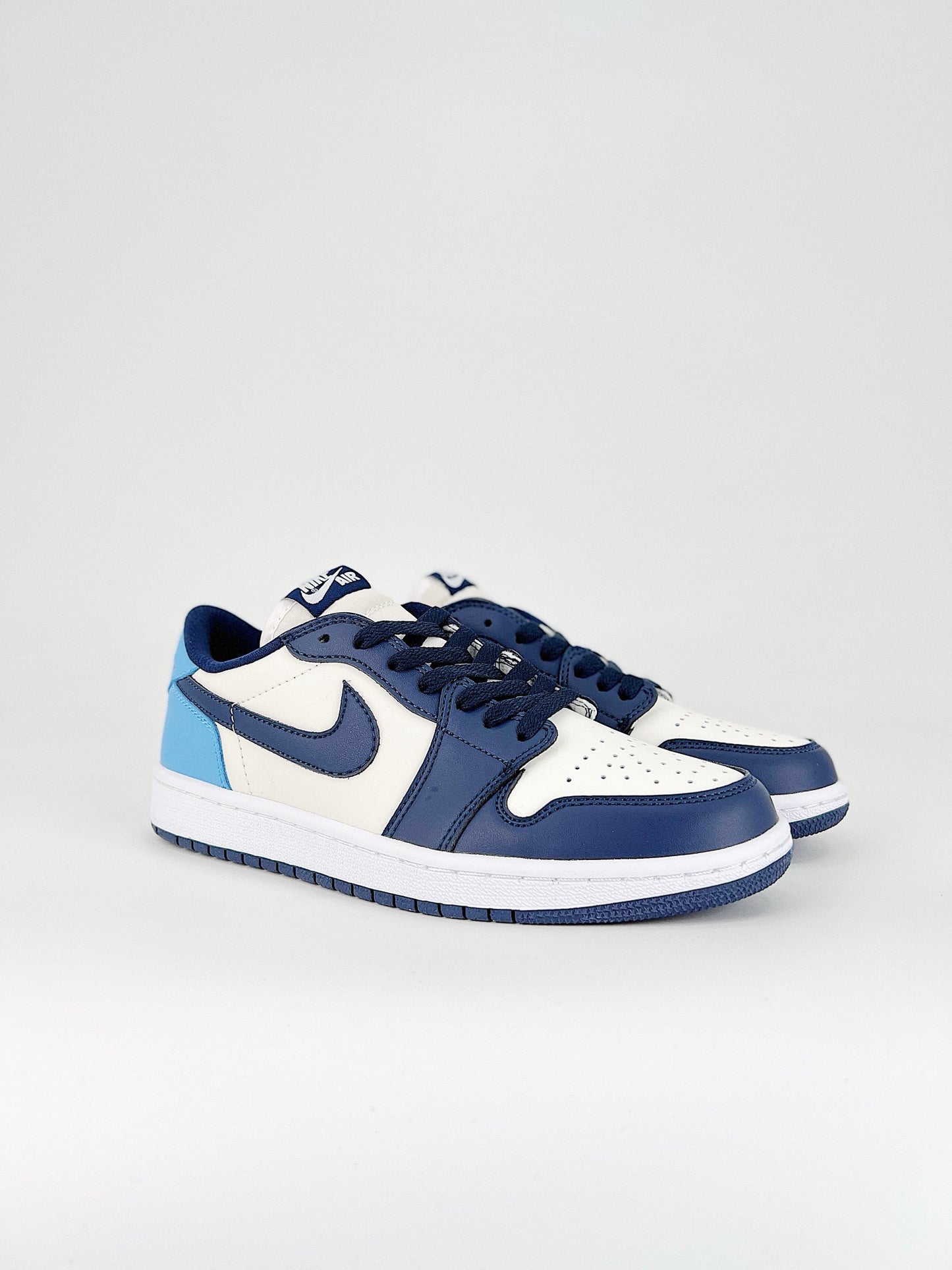 Air Jordan 1 Low OG Obsidian