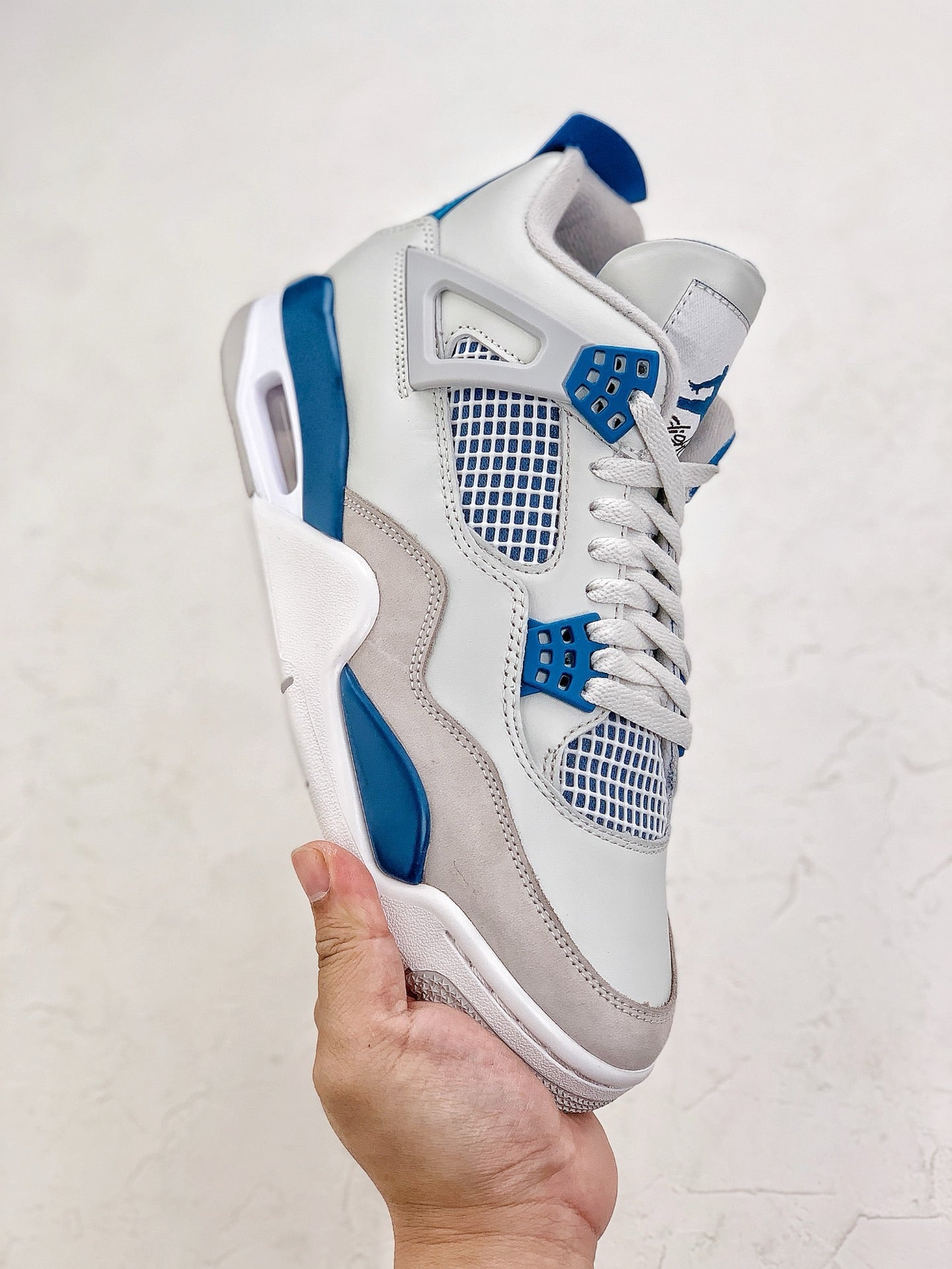 Air Jordan 4 Retro Military Blue