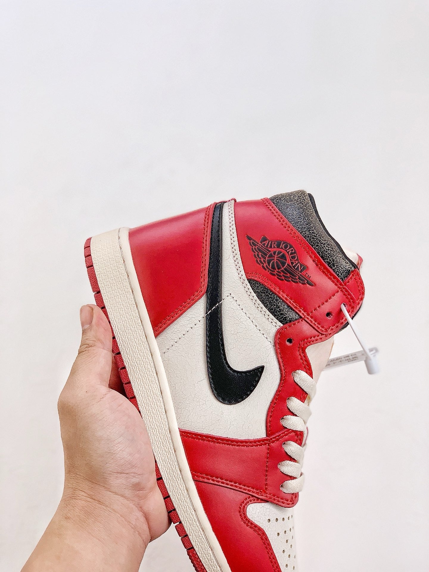 Jordan 1 Retro High OG Chicago Lost and Found