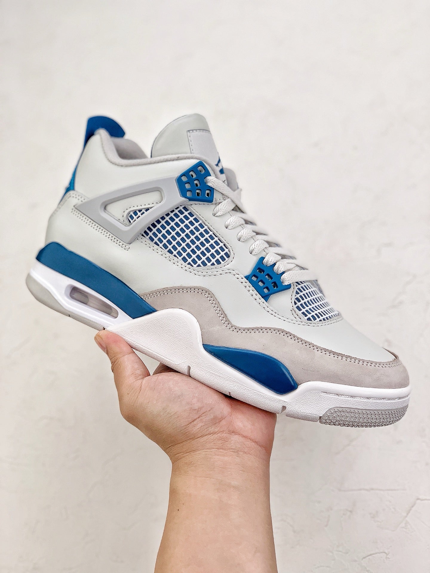 Air Jordan 4 Retro Military Blue