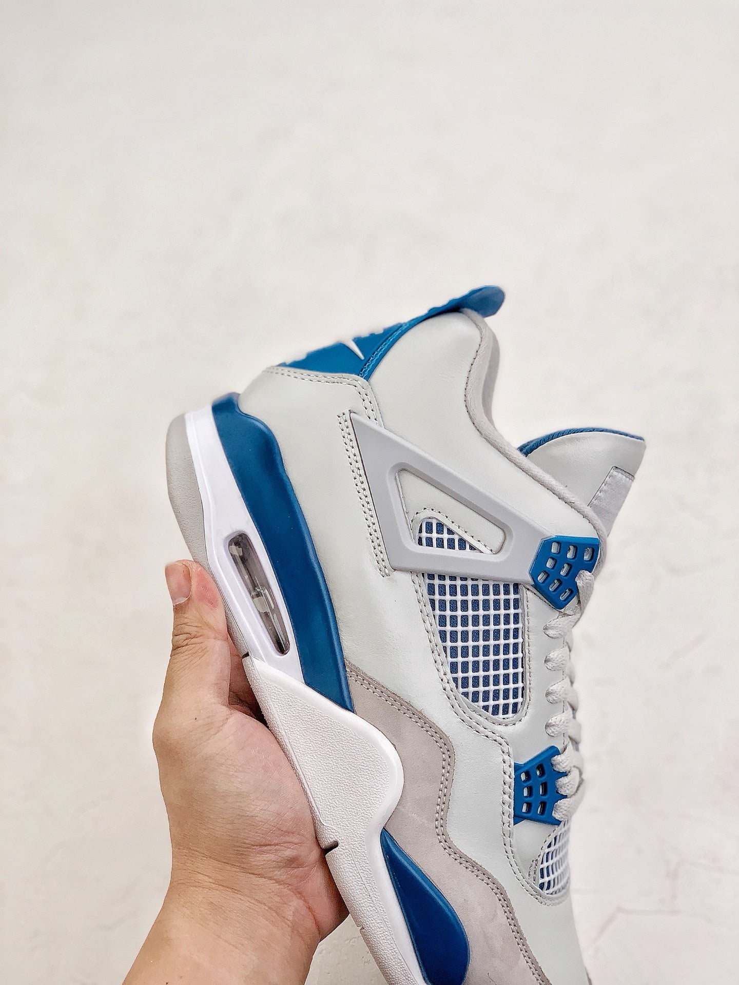 Air Jordan 4 Retro Military Blue