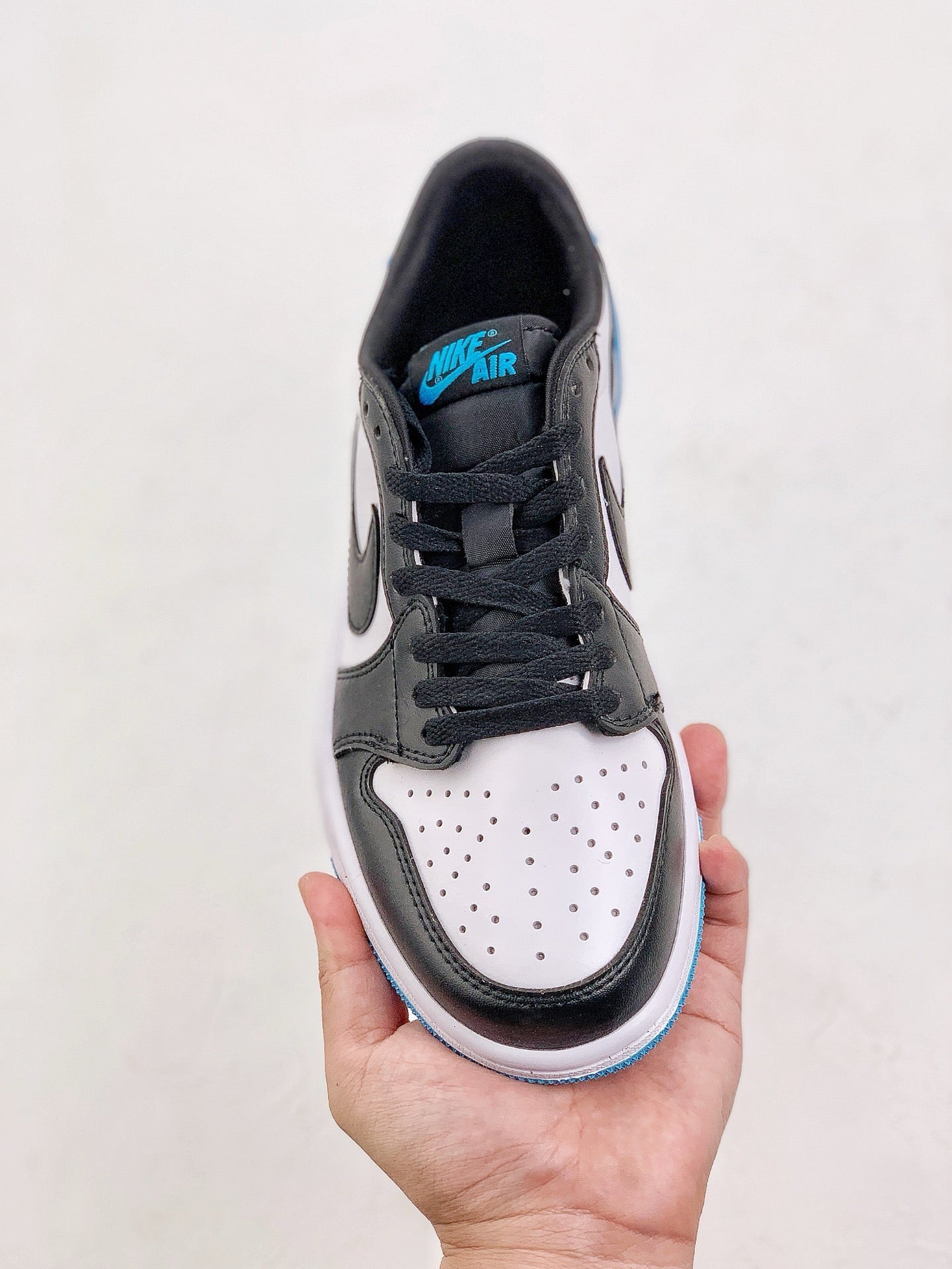 Jordan 1 Retro Low OG Powder Blue