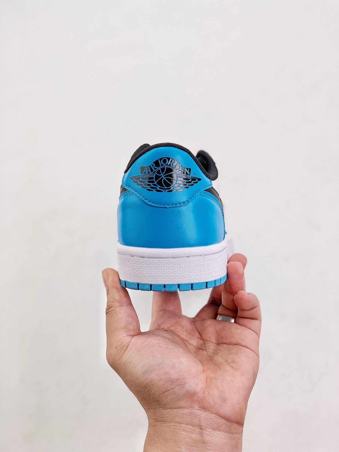 Jordan 1 Retro Low OG Powder Blue