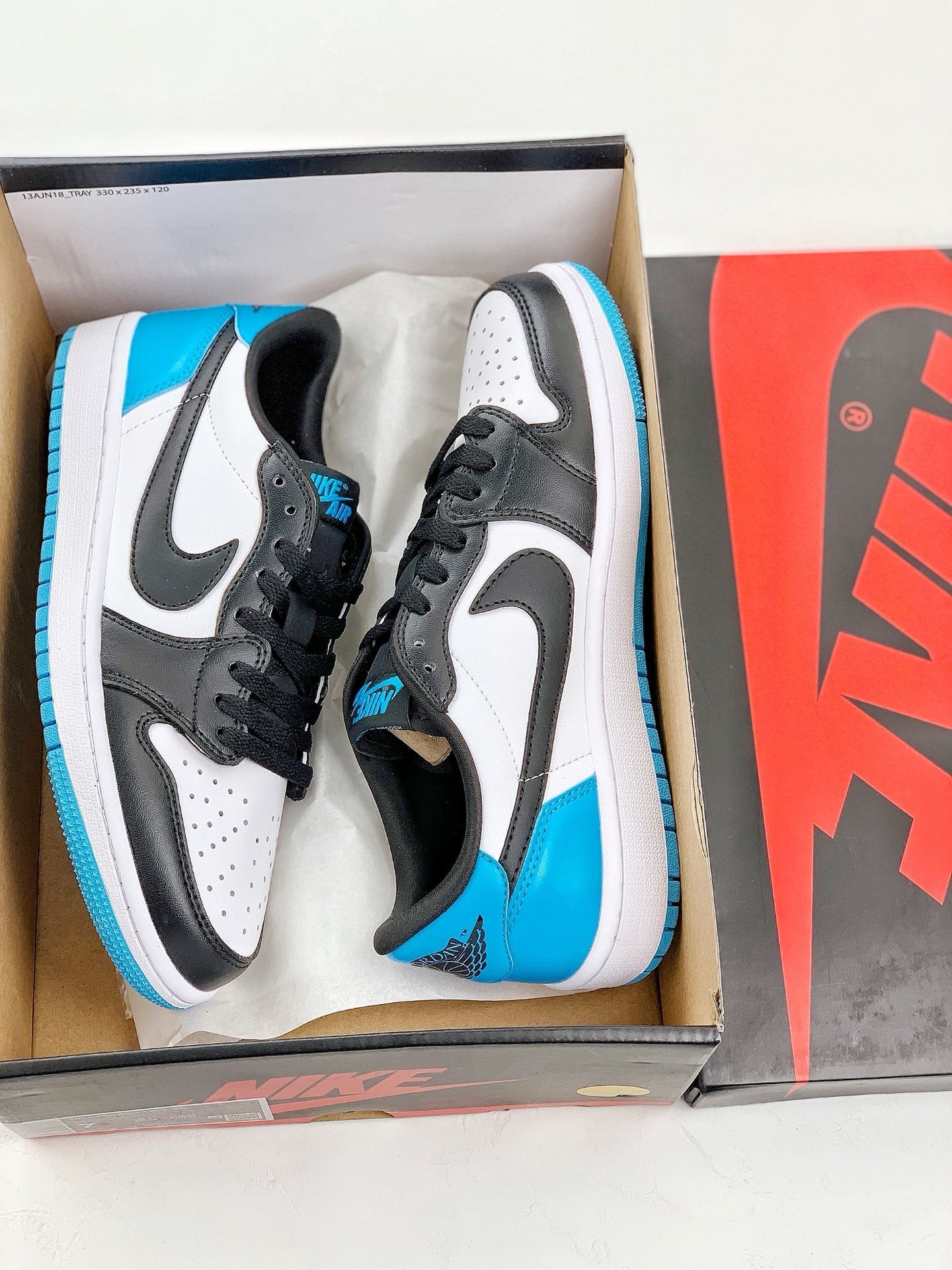 Jordan 1 Retro Low OG Powder Blue