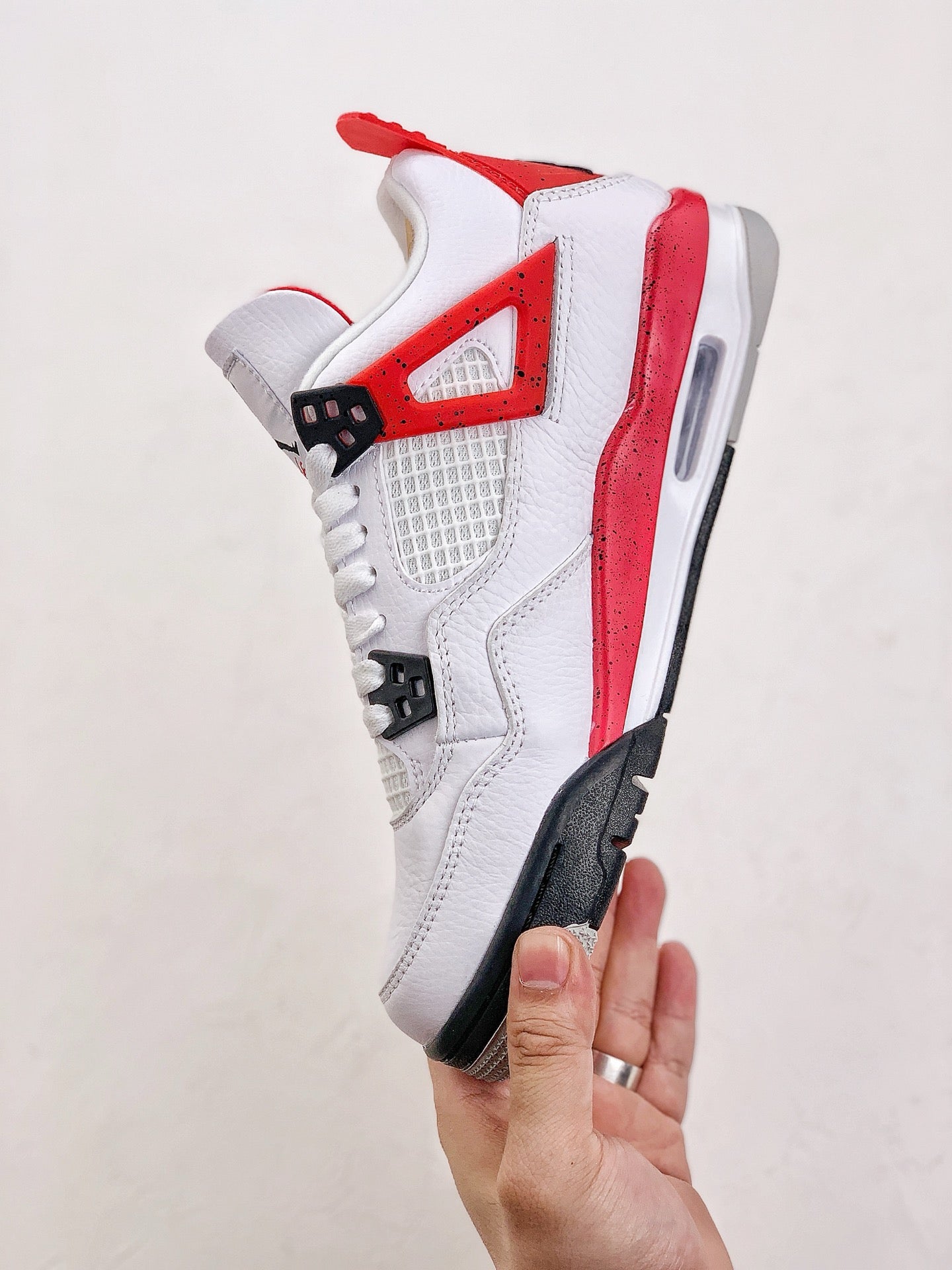 Air Jordan 4 Retro Red Cement