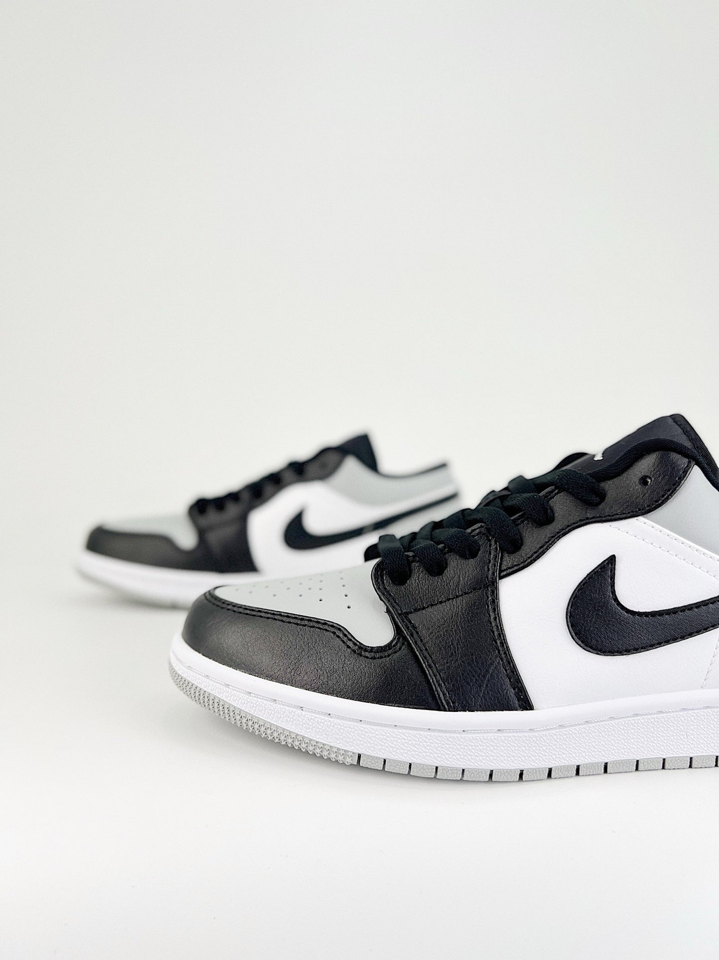 Air Jordan 1 Low Shadow Toe