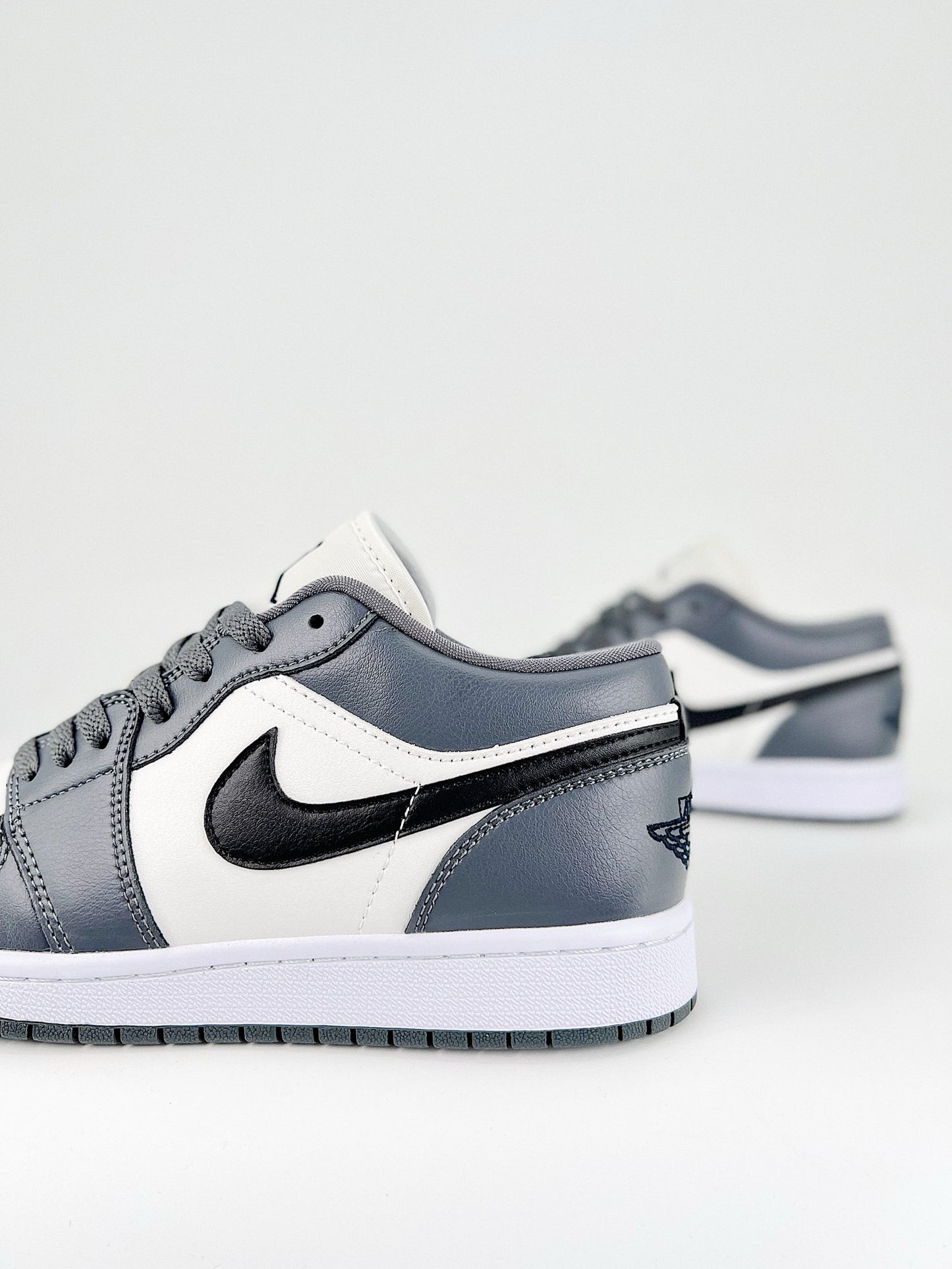 Air Jordan 1 Low Dark Gray