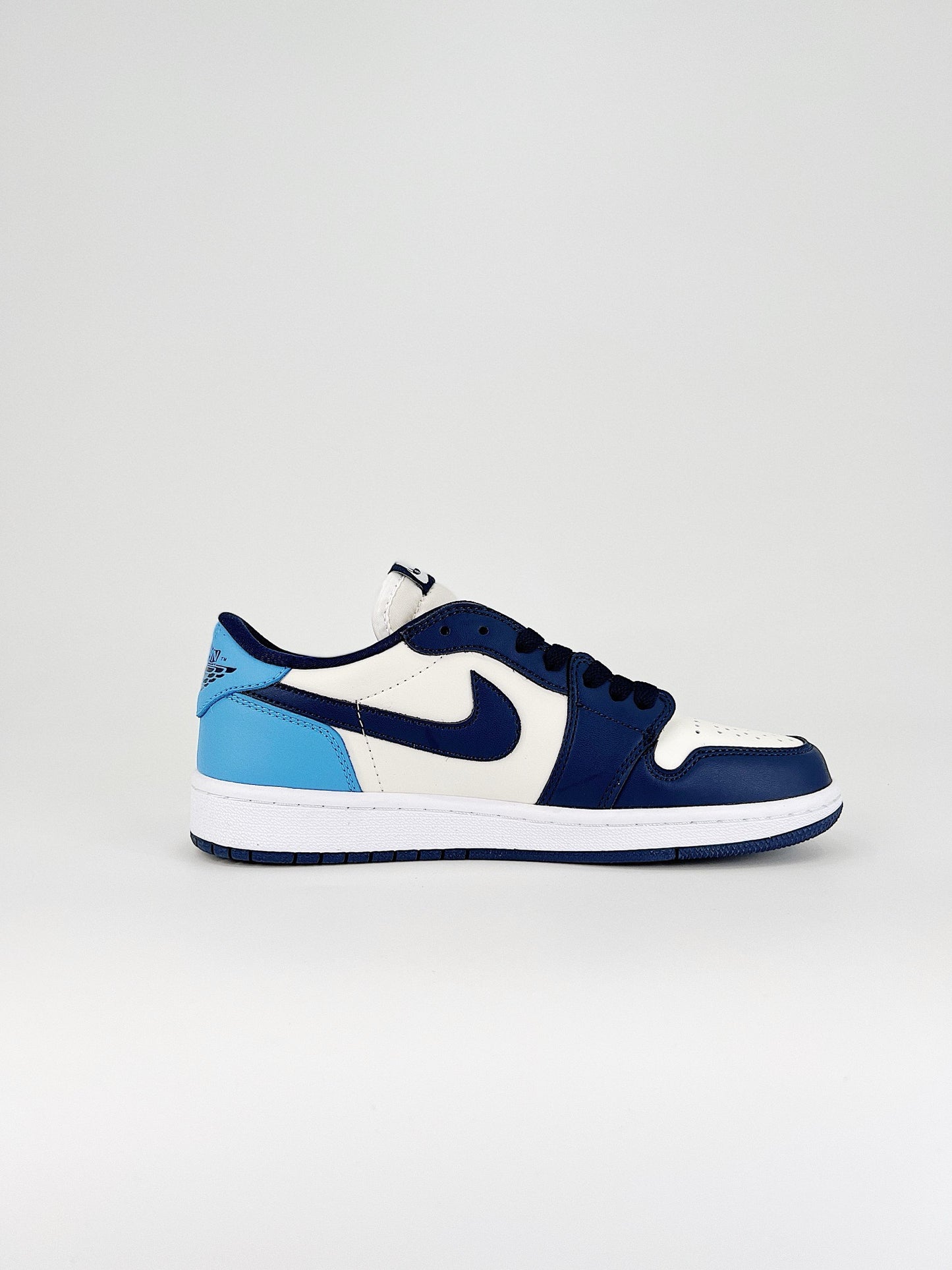 Air Jordan 1 Low OG Obsidian