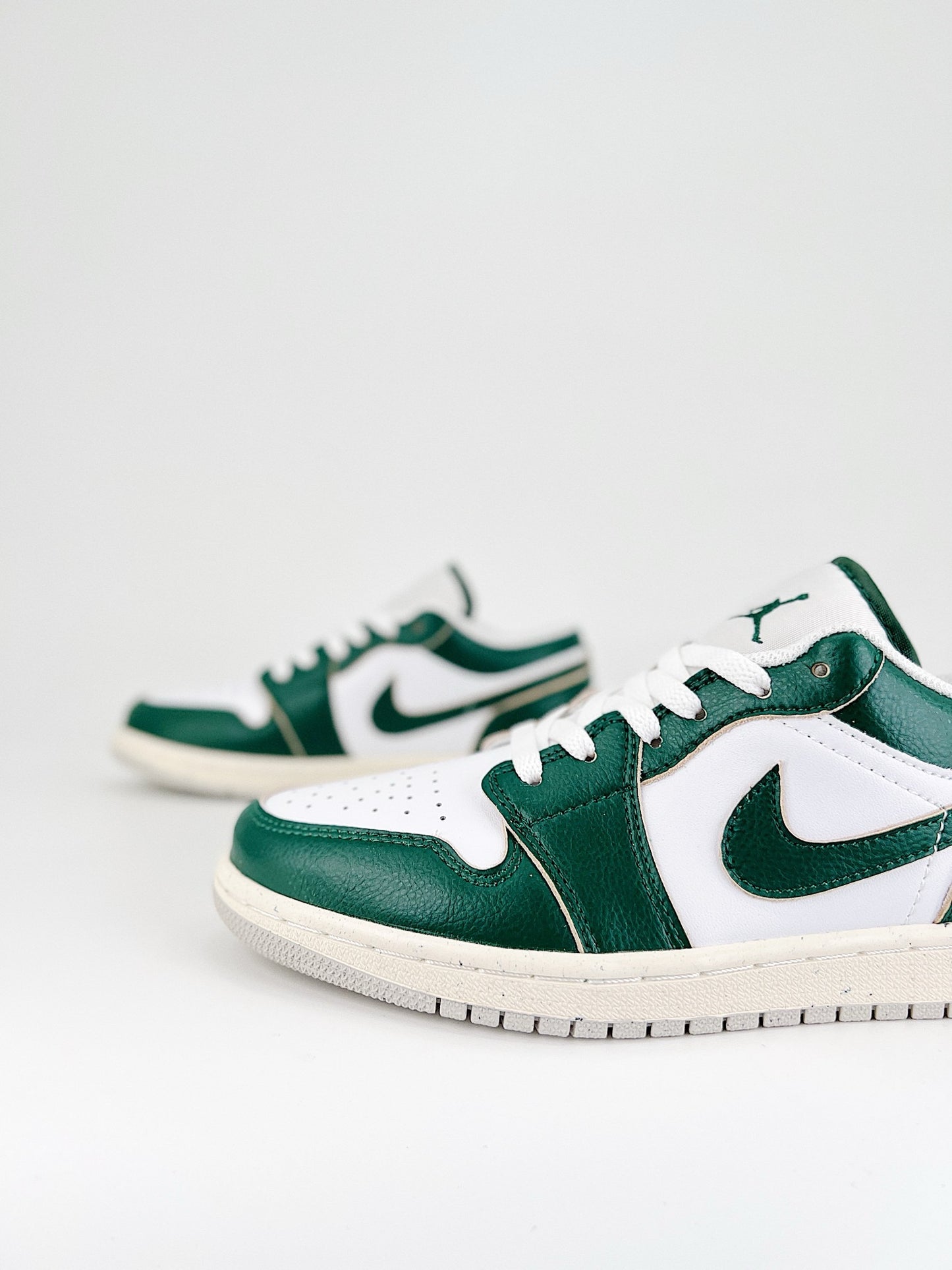 Jordan 1 Low Oxidized Green