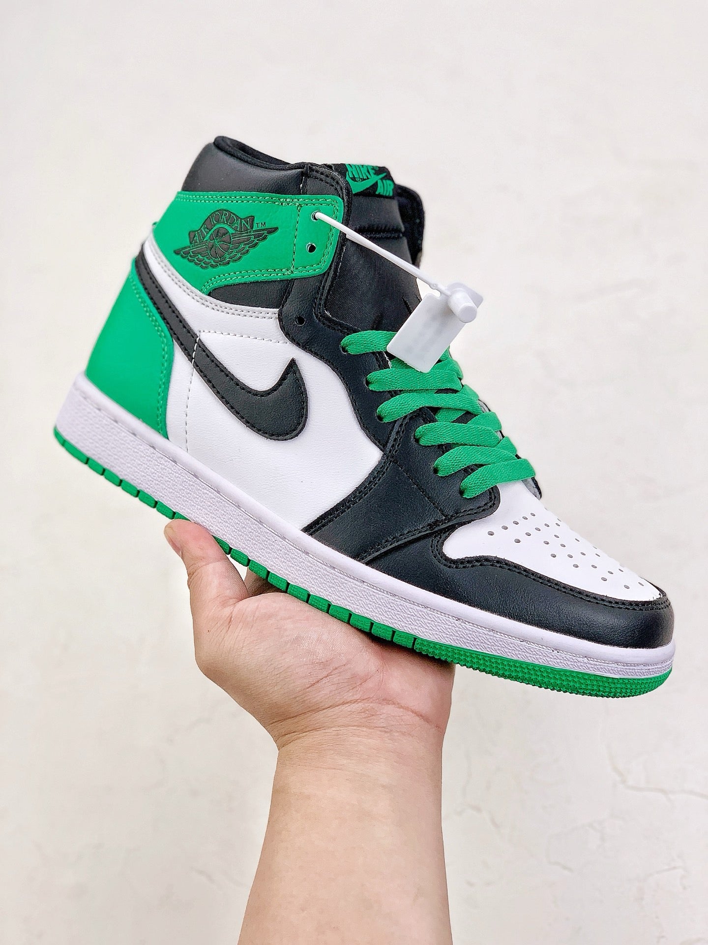 Jordan 1 Retro High OG Lucky Green