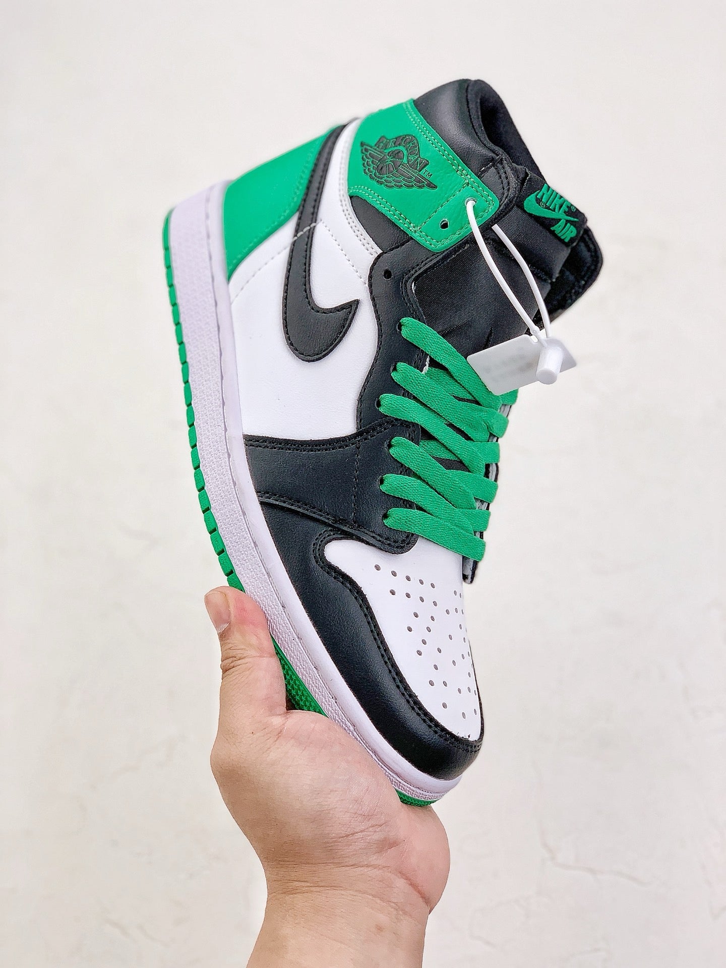 Jordan 1 Retro High OG Lucky Green