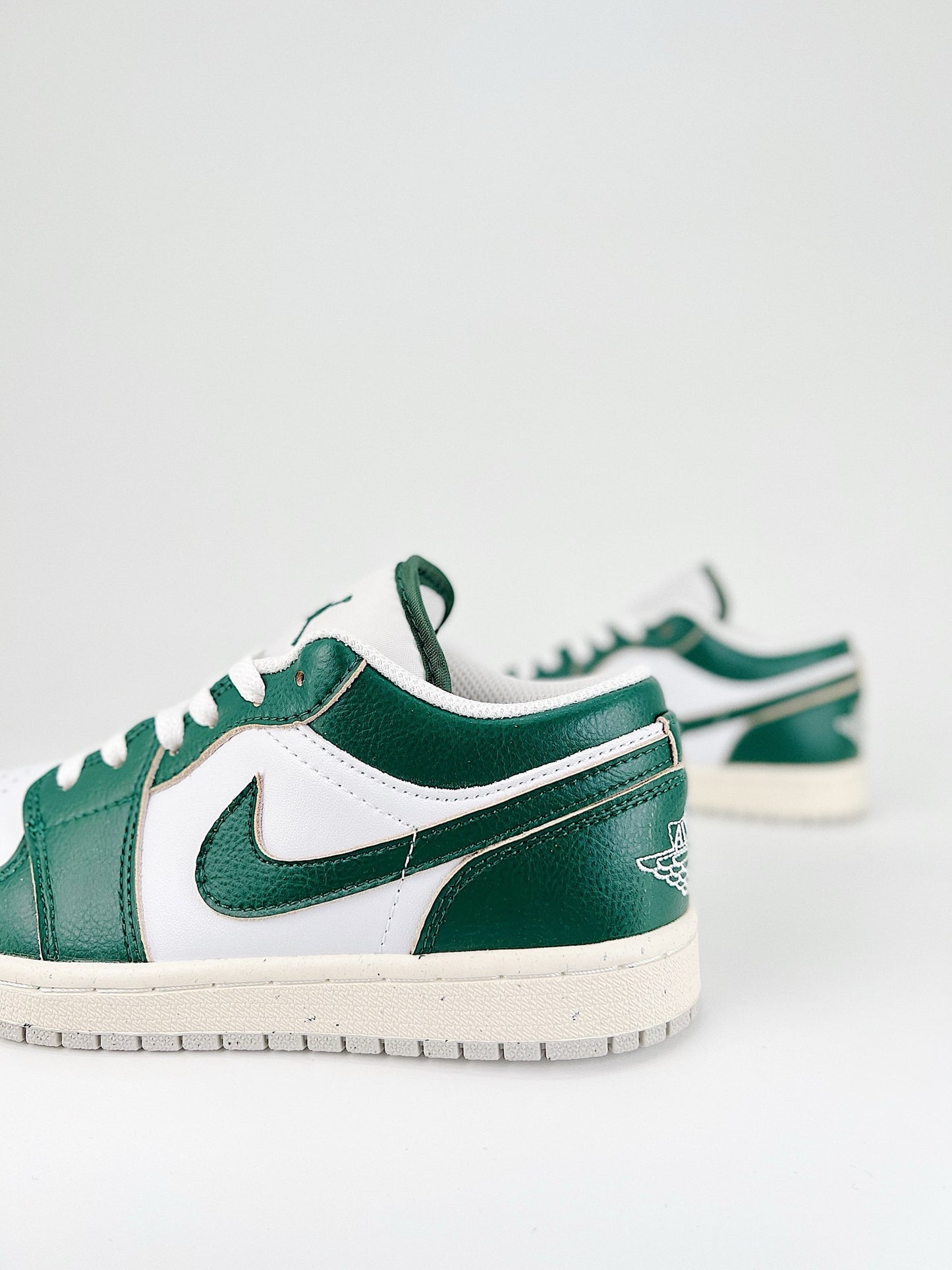 Jordan 1 Low Oxidized Green