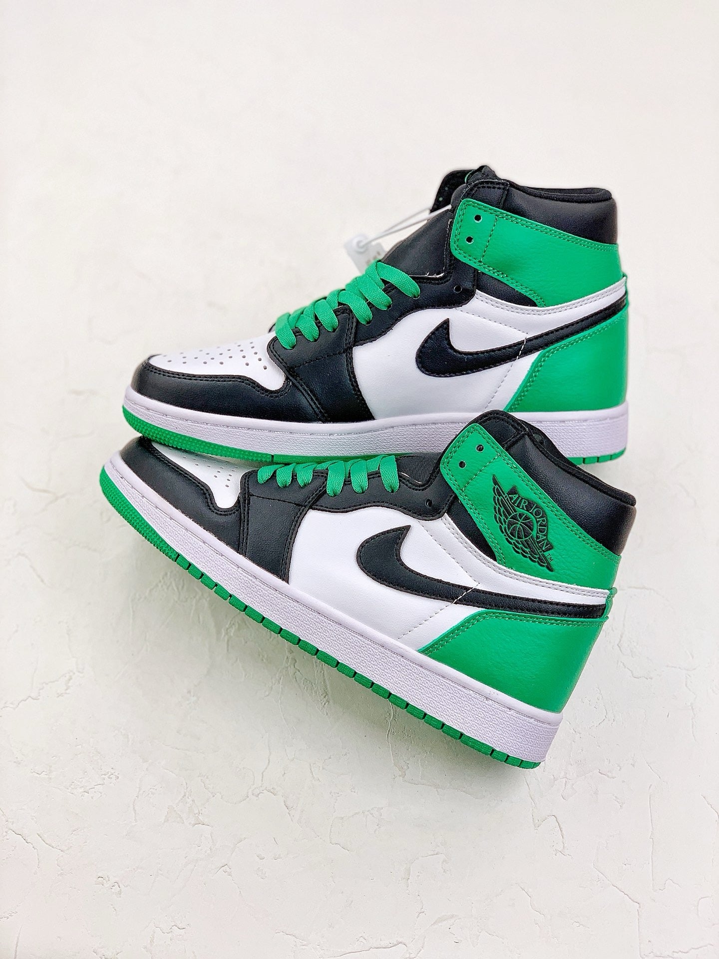 Jordan 1 Retro High OG Lucky Green