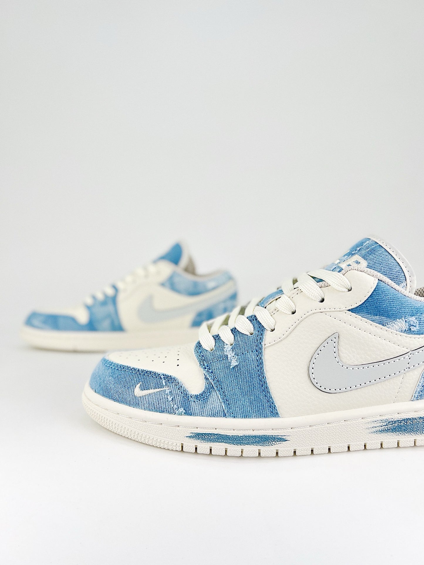 Air Jordan 1 Low Washed Denim