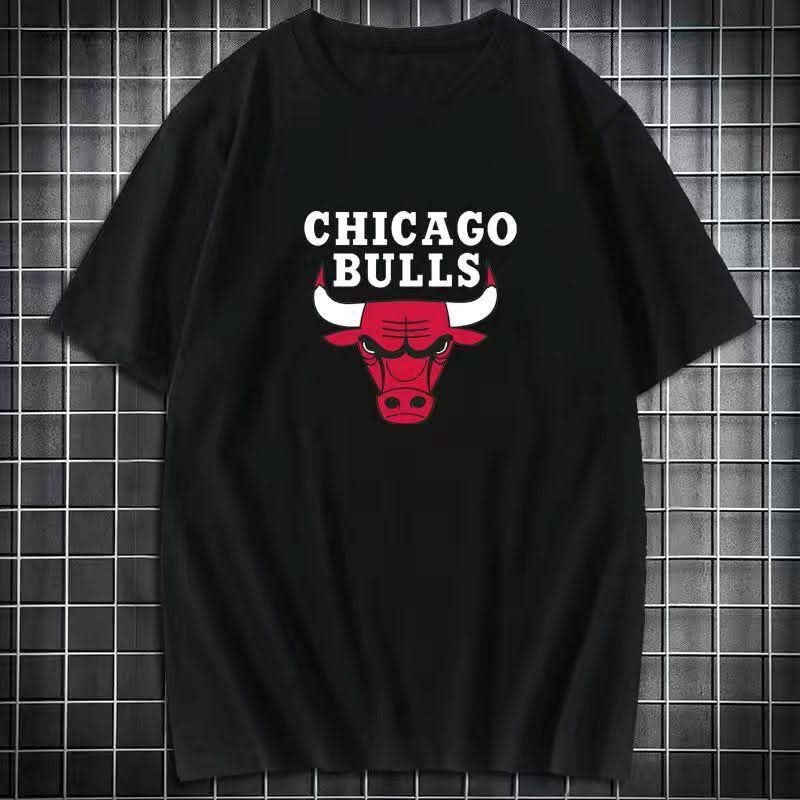 Chicago Bulls Black T-Shirt - TheFutbolistaCloset