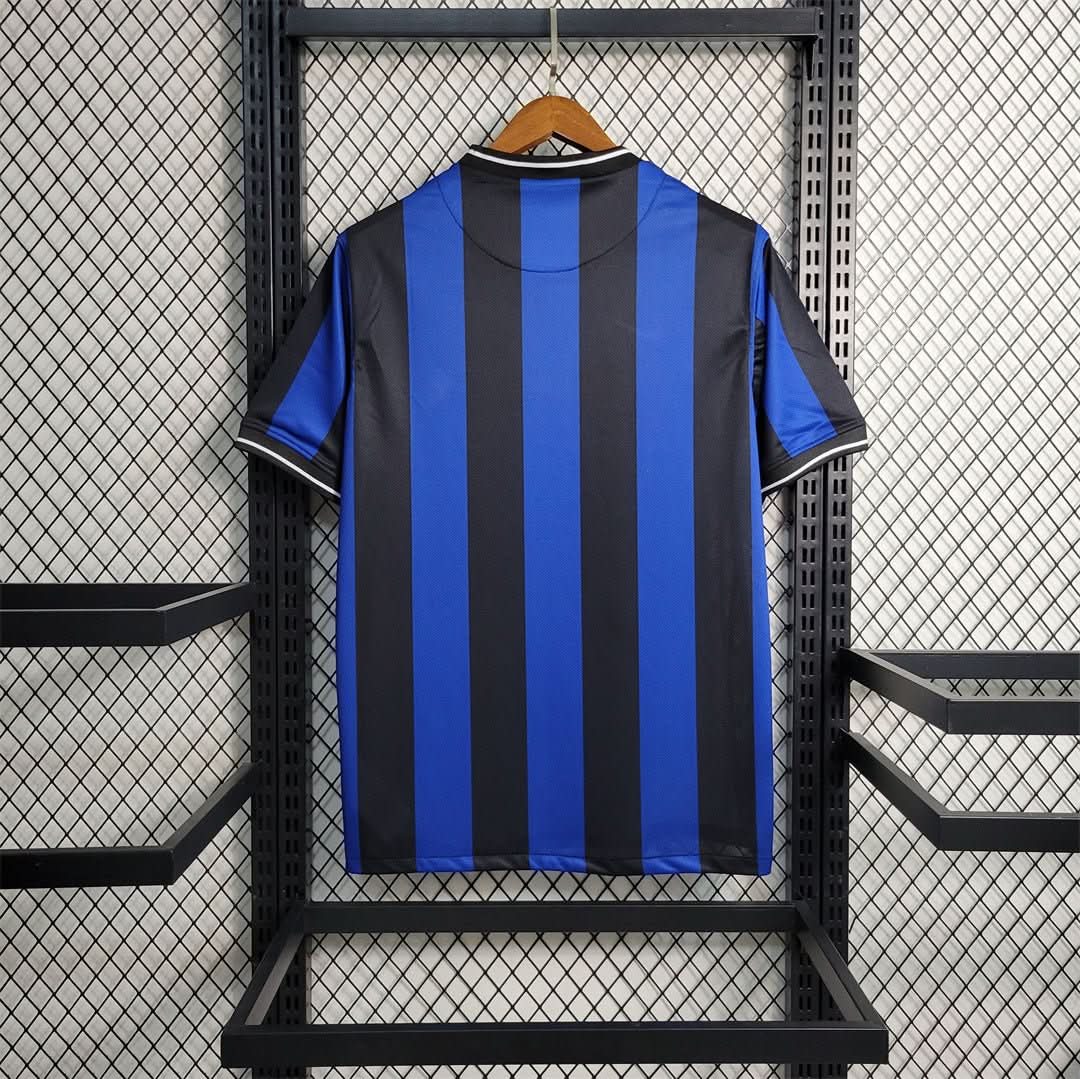 Inter Milan 09/10 Home Shirt - TheFutbolistaCloset