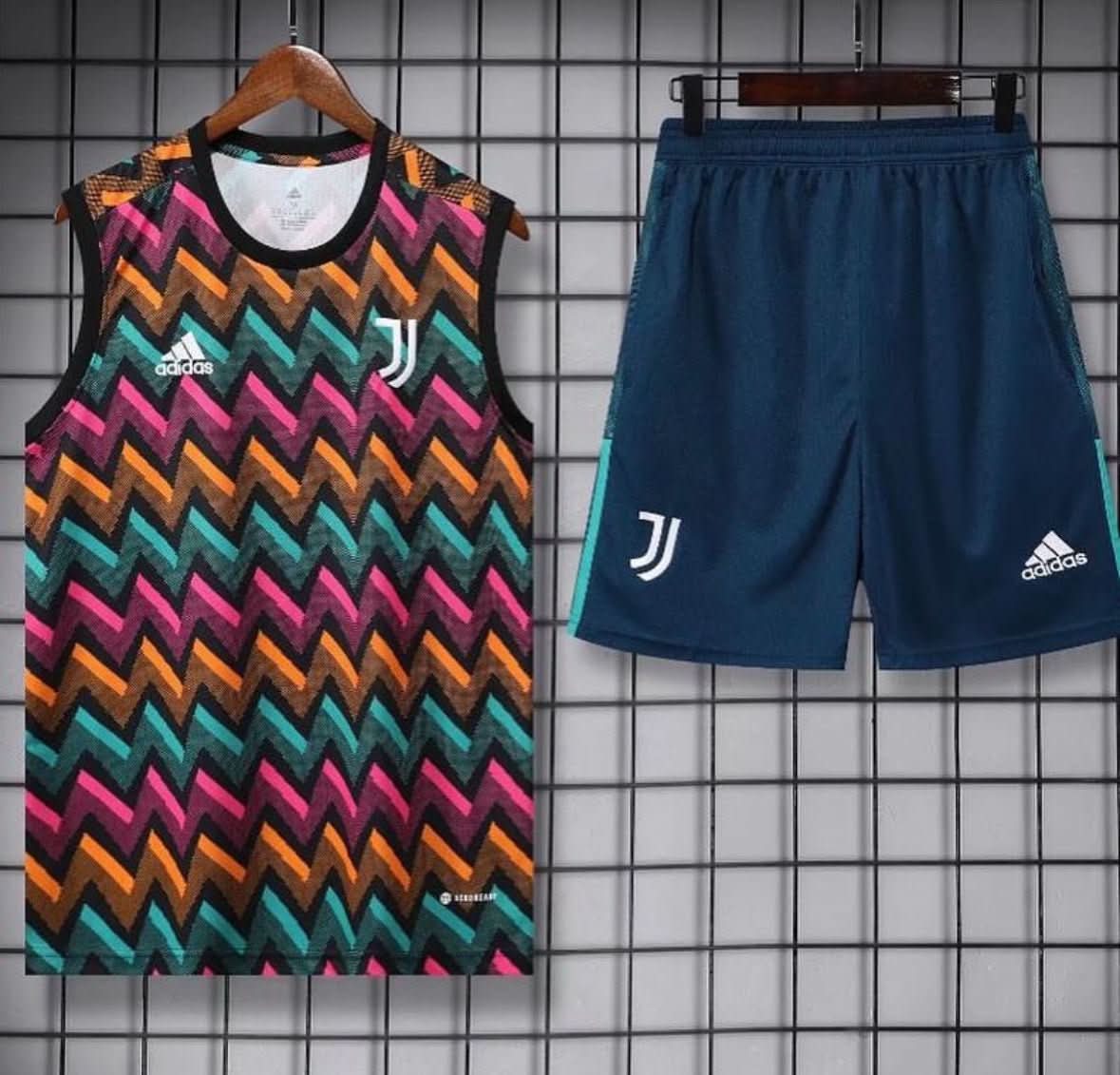 Juventus 22/23 Training Shirt - TheFutbolistaCloset