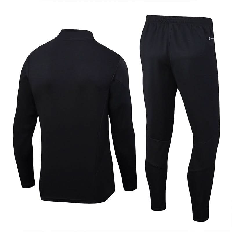 Manchester United 23/24 Black Red Training Set - TheFutbolistaCloset