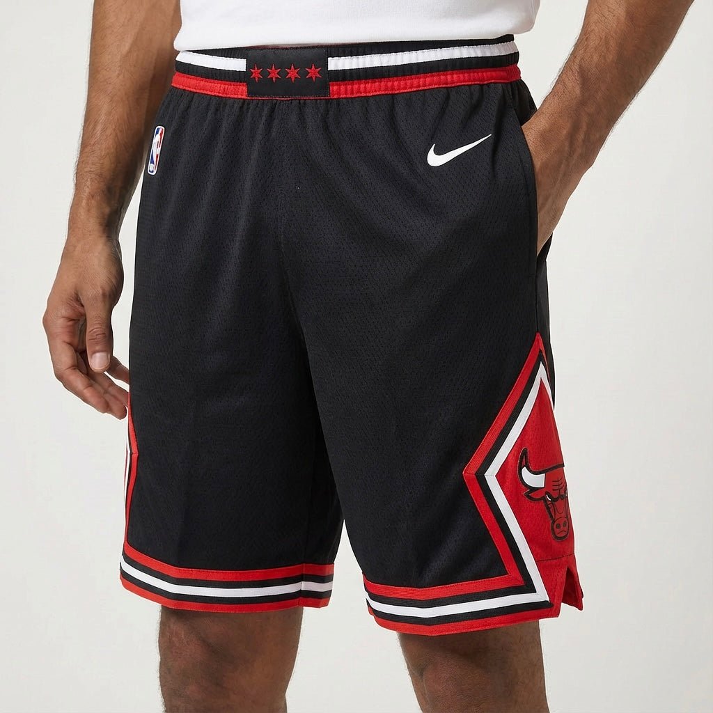 מכנסיי משחק שיקגו בולס בצבע שחור - TheFutbolistaCloset