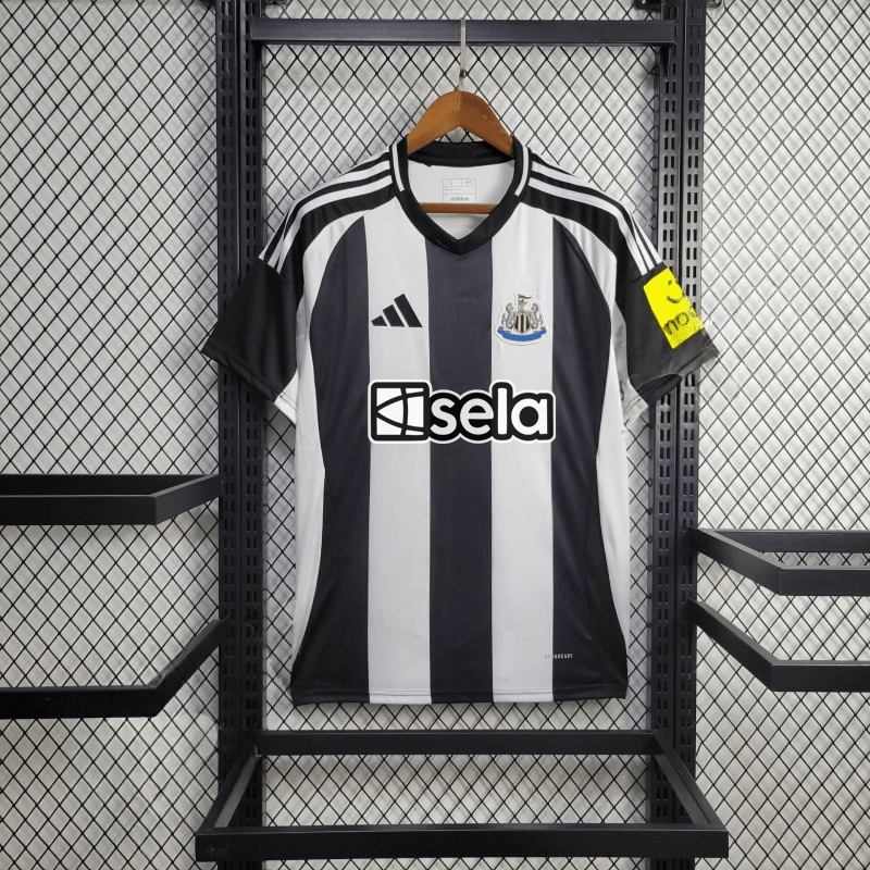Newcastle United 24/25 Home Shirt - TheFutbolistaCloset