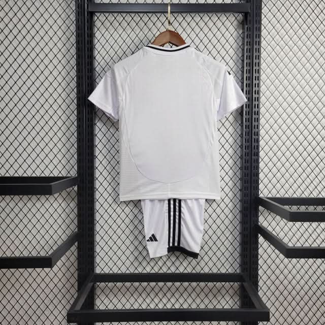 Real Madrid 24/25 Home Kids Set - TheFutbolistaCloset