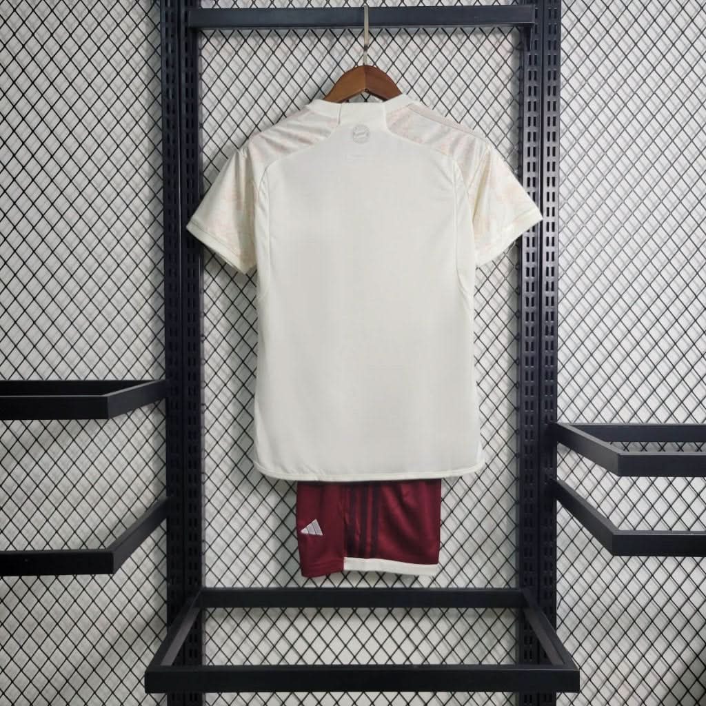 סט ילדים רשמי באיירן מינכן שלישית 23/24 - TheFutbolistaCloset