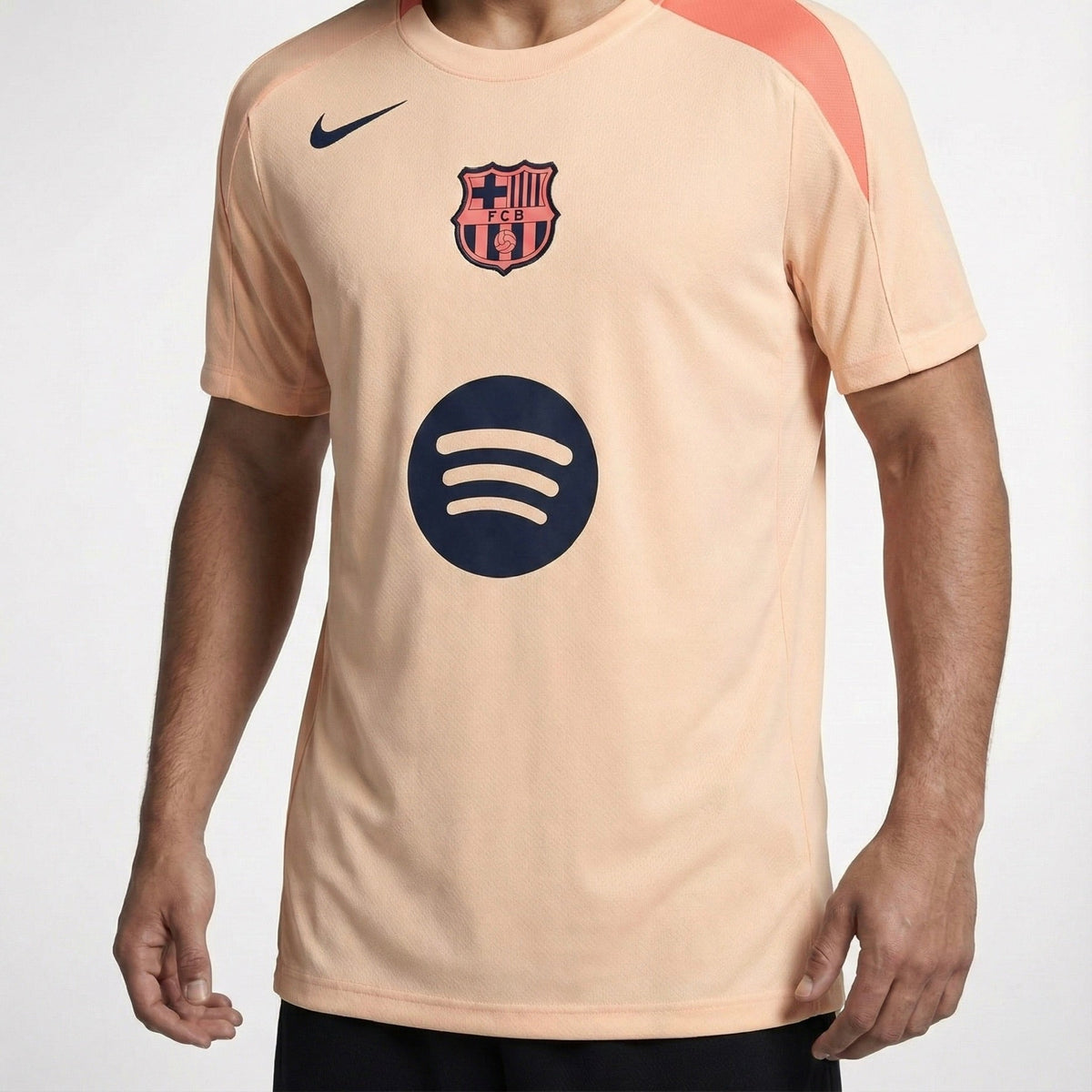 חולצת אימון ברצלונה 25/26 - TheFutbolistaCloset