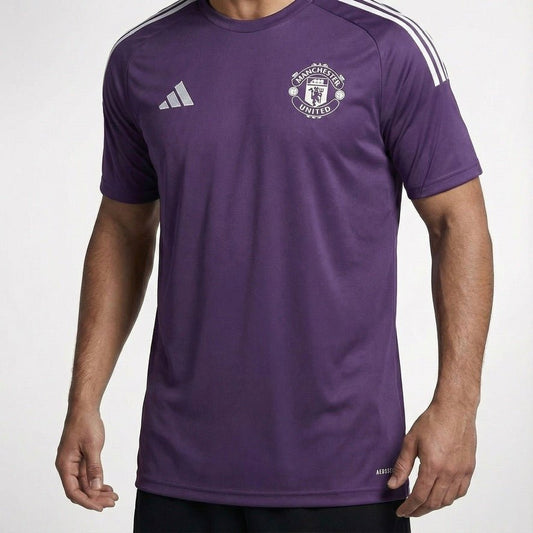 חולצת אימון מנצ׳סטר יונייטד 25/26 - TheFutbolistaCloset
