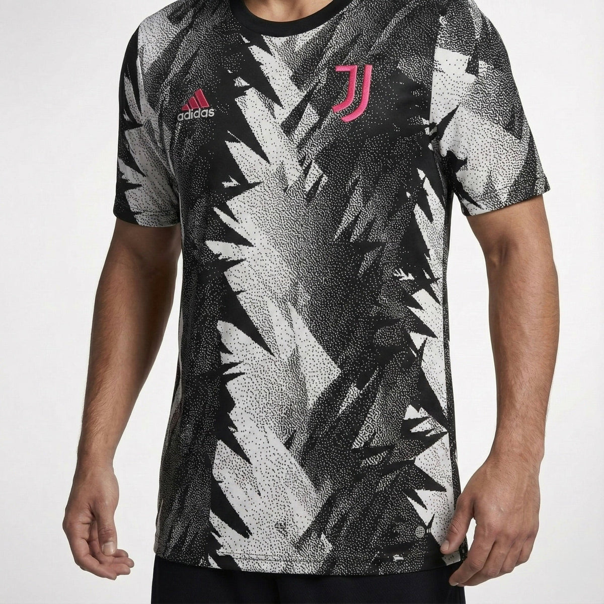 חולצת חימום יובנטוס 22/23 - TheFutbolistaCloset