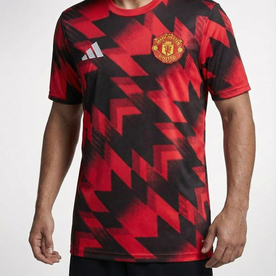 חולצת חימום מנצ׳סטר יונייטד 25/26 - TheFutbolistaCloset
