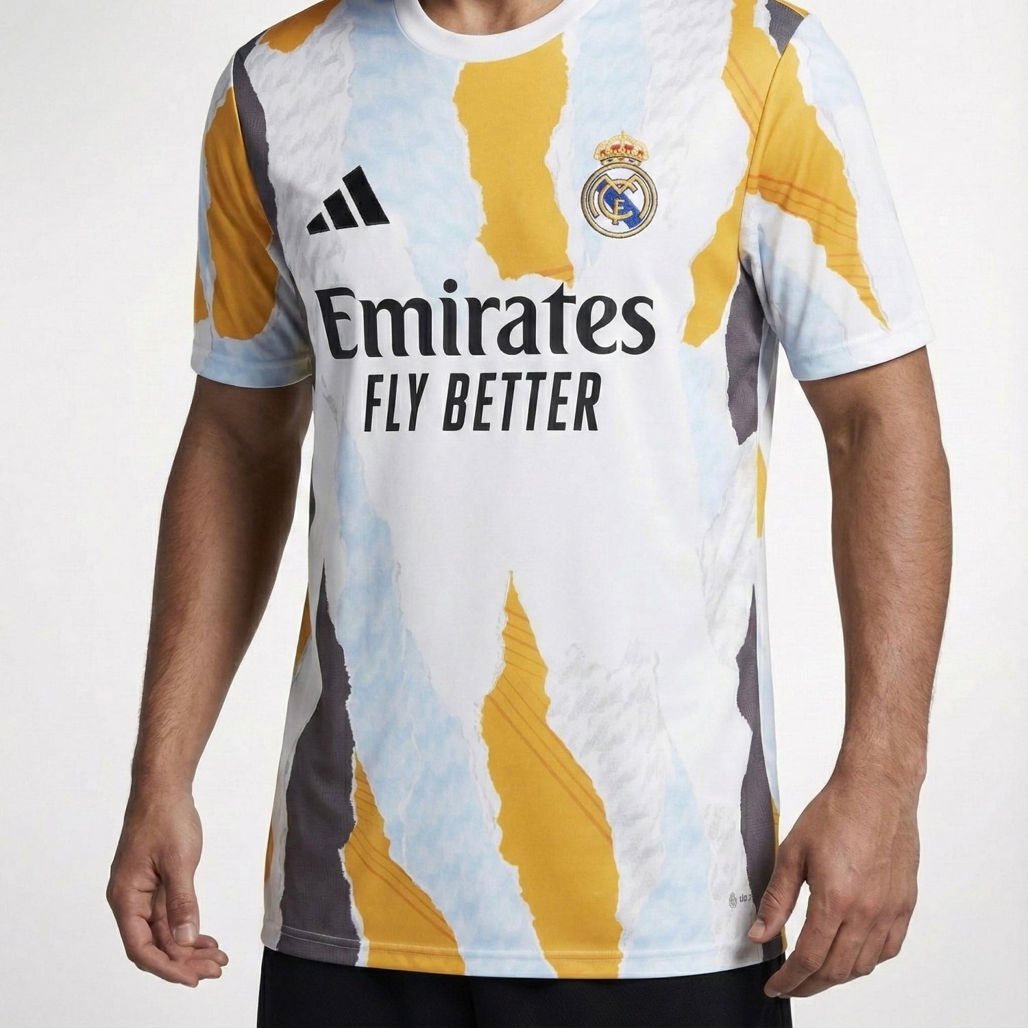 חולצת חימום ריאל מדריד 24/25 - TheFutbolistaCloset