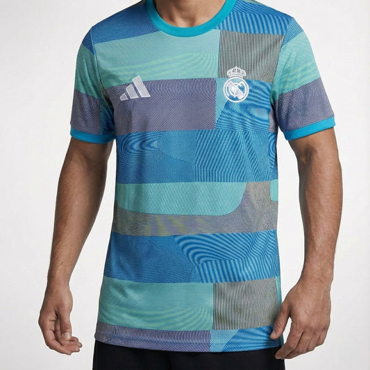 חולצת חימום ריאל מדריד 25/26 - TheFutbolistaCloset