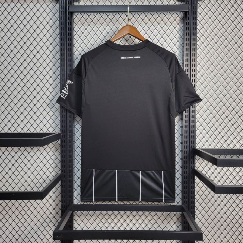 חולצת משחק רשמית איינטרכט פרנקפורט רביעית ליגת האלופות 25/26 - TheFutbolistaCloset