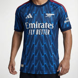 חולצת משחק ארסנל חוץ 25/26 - TheFutbolistaCloset