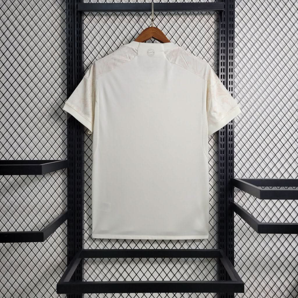 חולצת משחק באיירן מינכן שלישית 23/24 - TheFutbolistaCloset