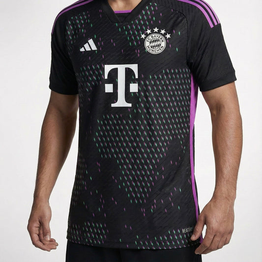 חולצת משחק באיירן מינכן חוץ 23/24 - TheFutbolistaCloset