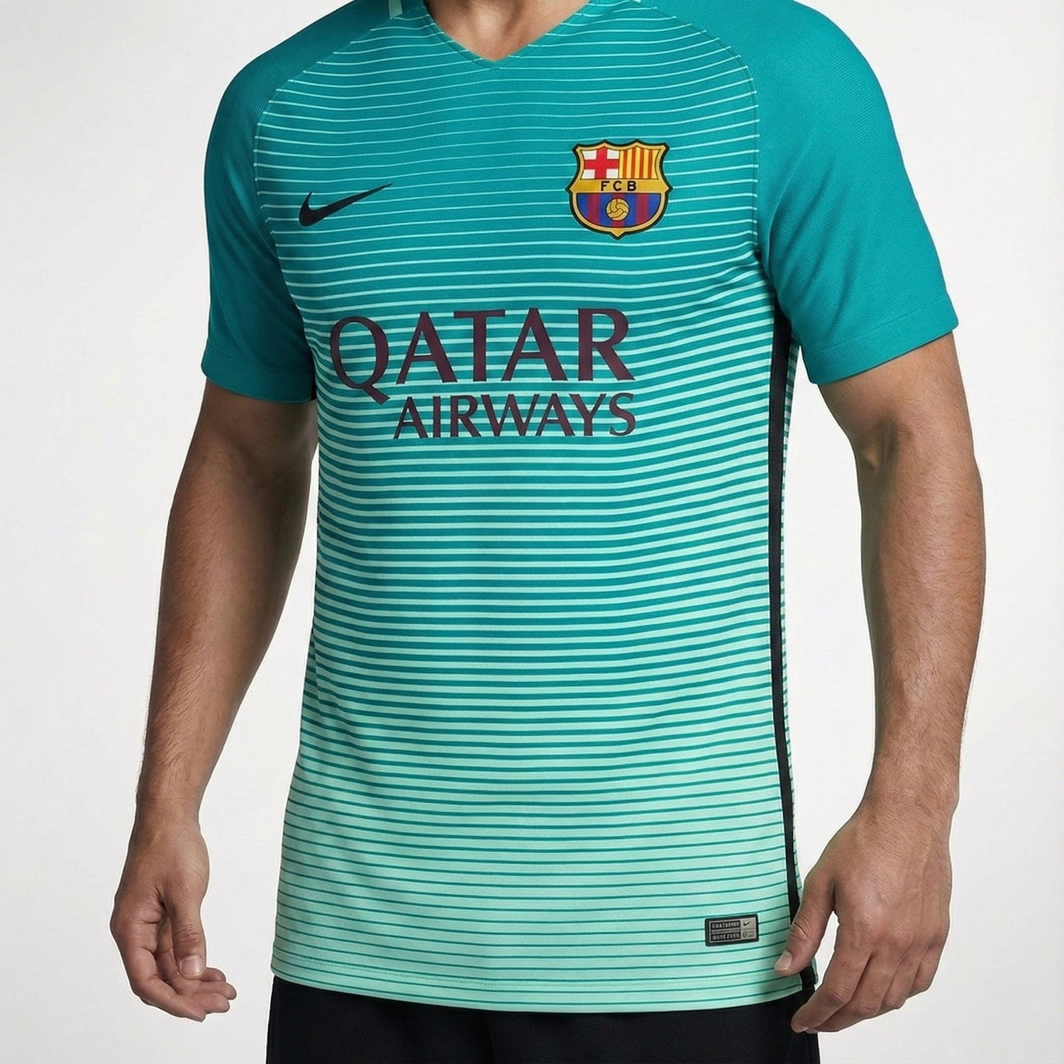 חולצת משחק ברצלונה שלישית 16/17 - TheFutbolistaCloset