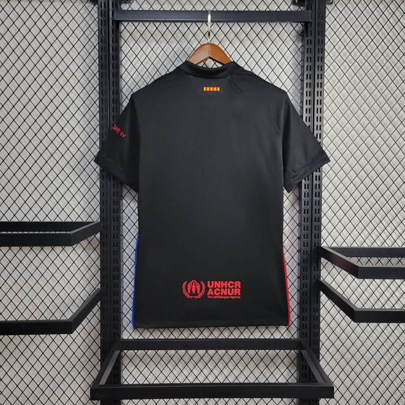 חולצת משחק רשמית ברצלונה חוץ 24/25 לוגו קצר - TheFutbolistaCloset