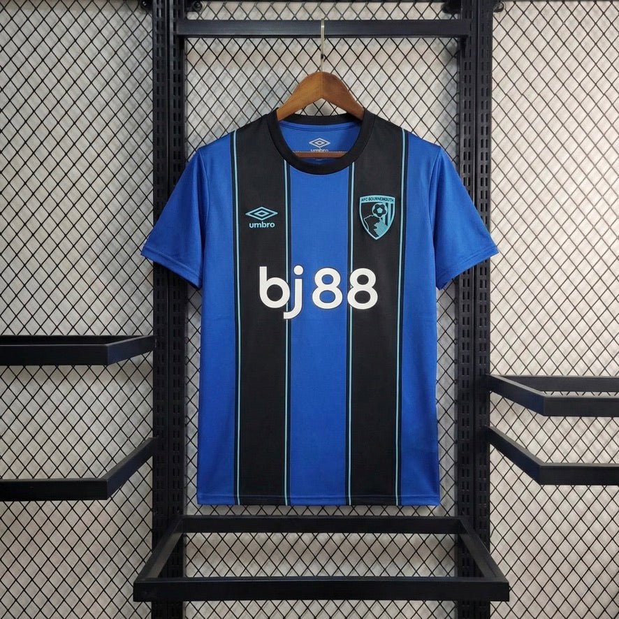 חולצת משחק בורנמות׳ חוץ 25/26 - TheFutbolistaCloset